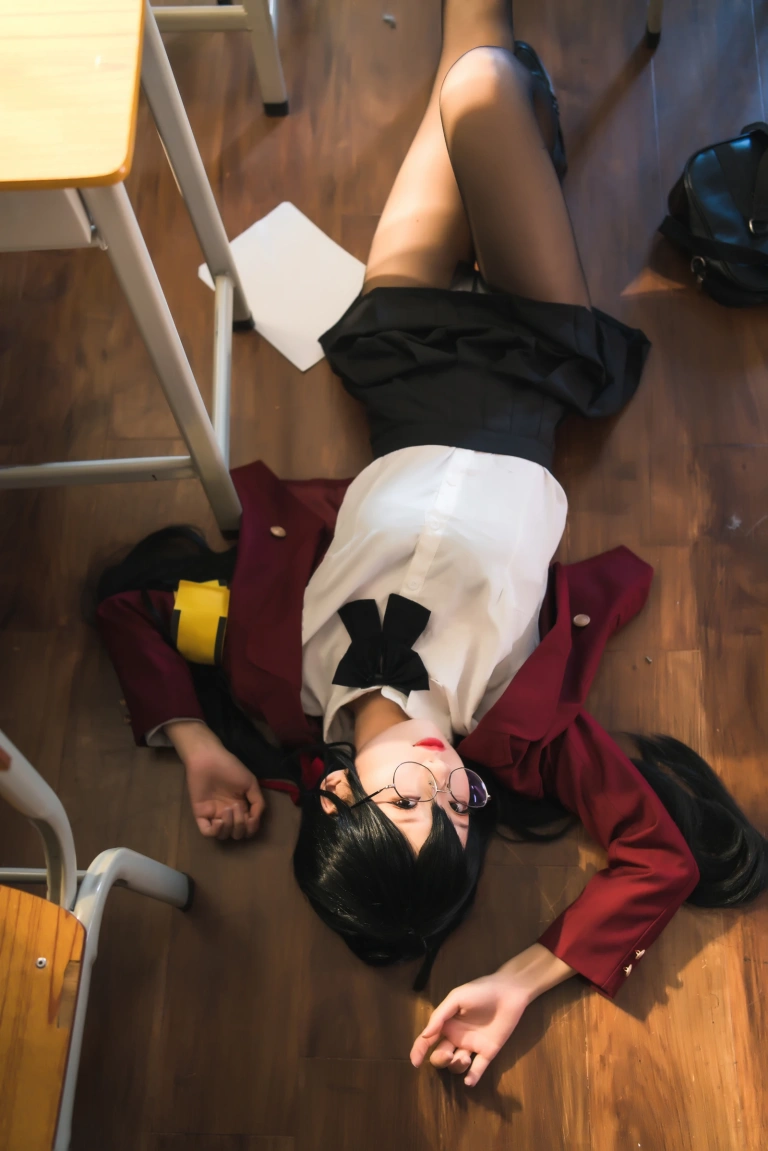 狐玖玖《碧蓝航线 大凤JK》主题写真：20张全套美图