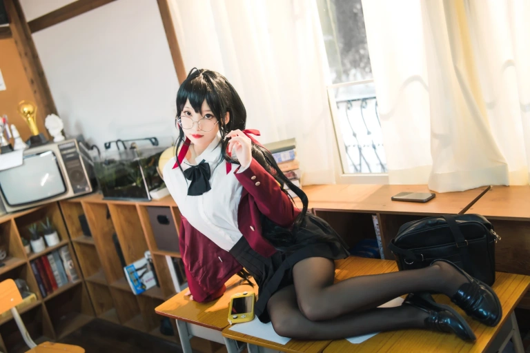 狐玖玖《碧蓝航线 大凤JK》主题写真：20张全套美图