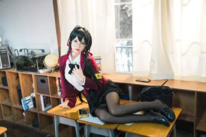 狐玖玖《碧蓝航线 大凤JK》主题写真：20张全套美图