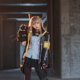 面饼仙儿《UMP45》主题写真：26张全套美图