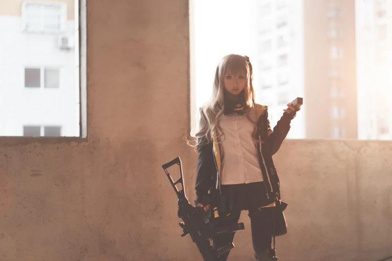 面饼仙儿《UMP45》主题写真：26张全套美图