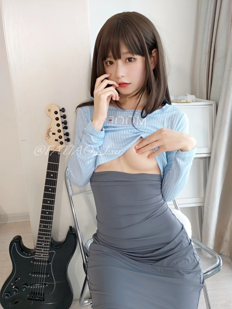 迷之呆梨《吉他妹妹》主题写真：102张全套美图，含4个视频