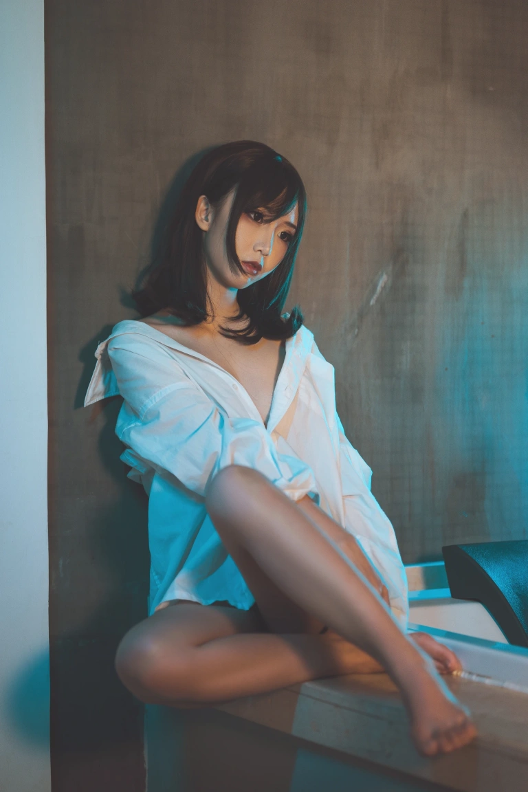 面饼仙儿《阿凡达私房》主题写真：11张全套美图