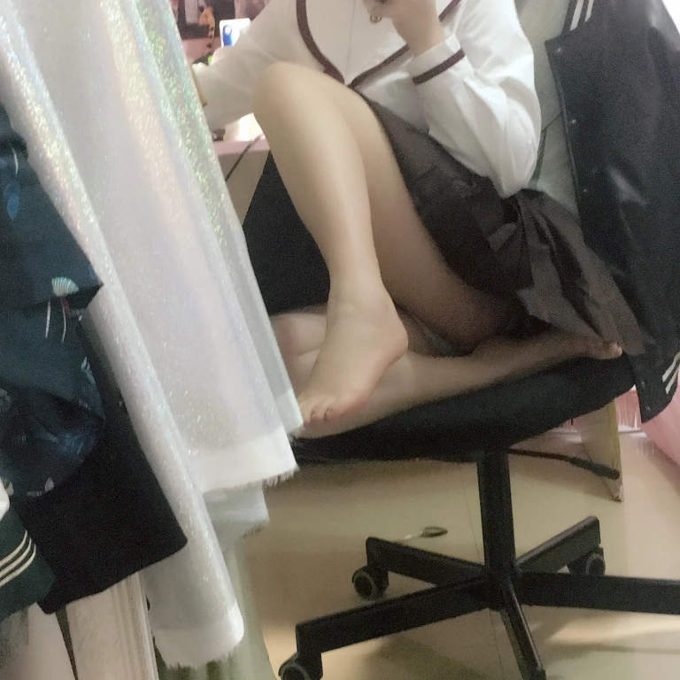 皮皮奶《自拍合集》主题写真：162张全套美图，含13个视频