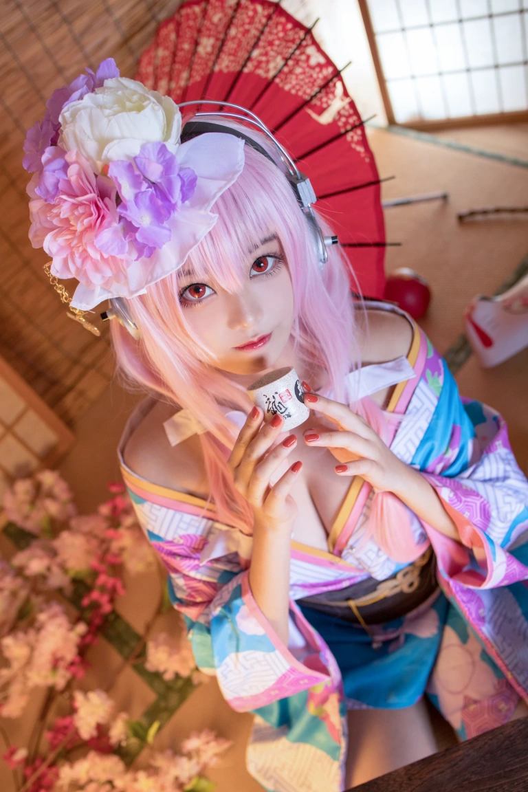 蜜汁猫裘《索尼子和服》主题写真：19张全套美图