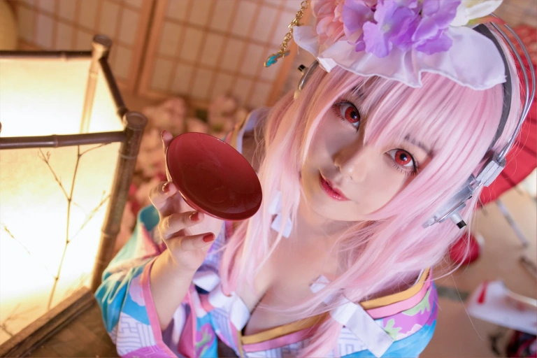 蜜汁猫裘《索尼子和服》主题写真：19张全套美图