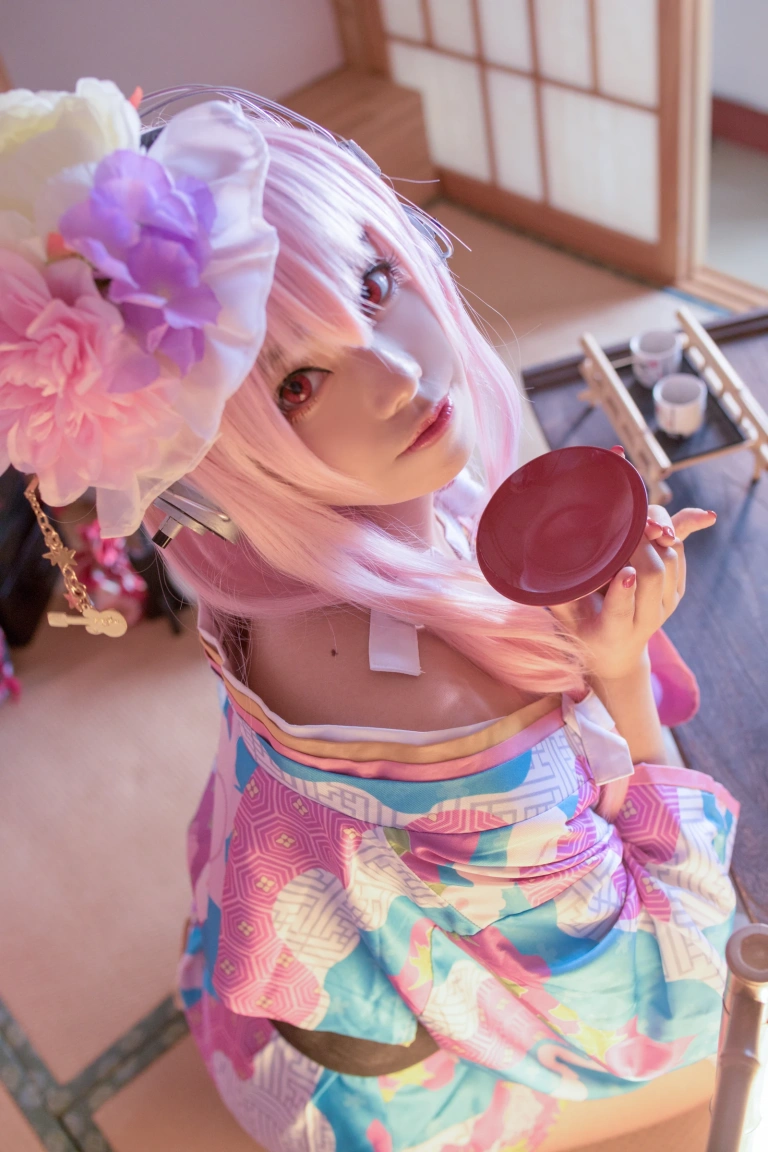 蜜汁猫裘《索尼子和服》主题写真：19张全套美图