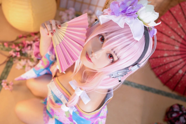 蜜汁猫裘《索尼子和服》主题写真：19张全套美图