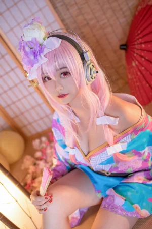 蜜汁猫裘《索尼子和服》主题写真：19张全套美图