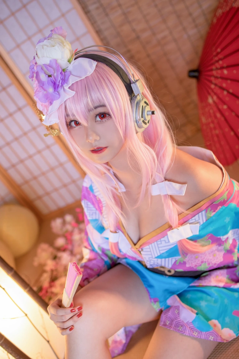 蜜汁猫裘《索尼子和服》主题写真：19张全套美图