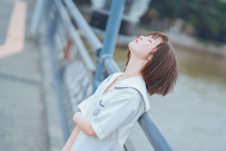 河豚抚子《和春天有个约会》主题写真：22张全套美图