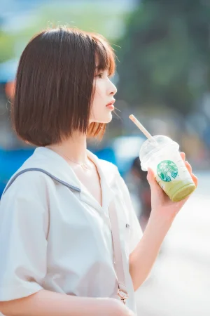 河豚抚子《和春天有个约会》主题写真：22张全套美图