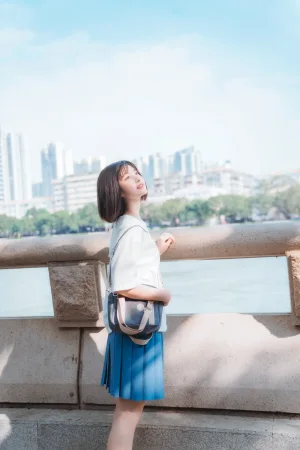 河豚抚子《和春天有个约会》主题写真：22张全套美图