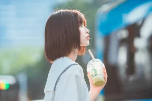 河豚抚子《和春天有个约会》主题写真：22张全套美图