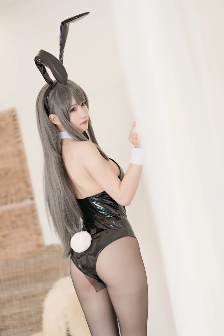 小仓千代《麻衣兔女郎》主题写真：24张全套美图