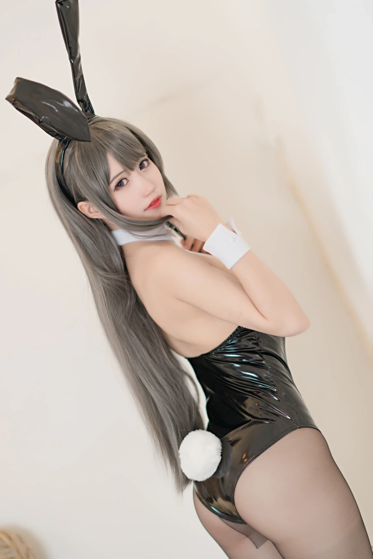 小仓千代《麻衣兔女郎》主题写真：24张全套美图
