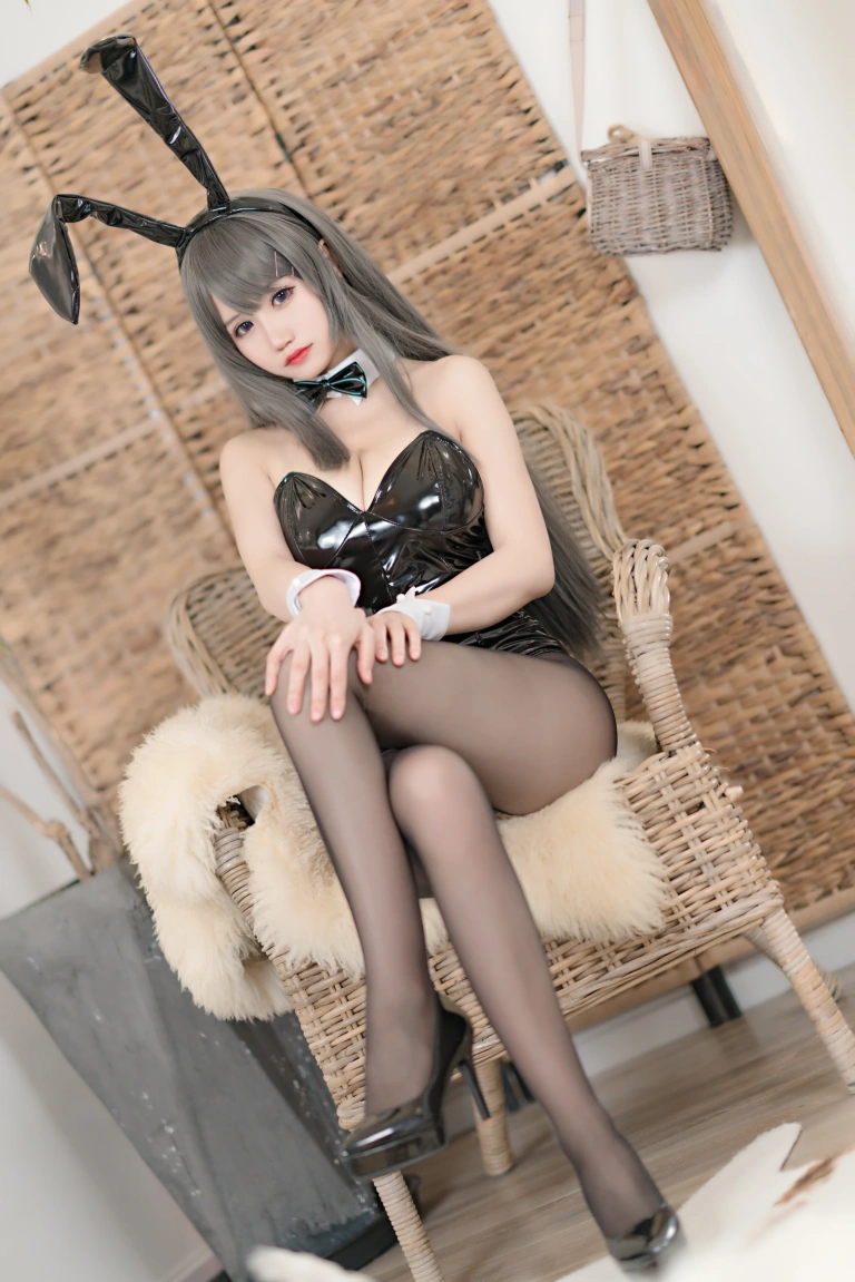 小仓千代《麻衣兔女郎》主题写真：24张全套美图