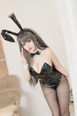 小仓千代《麻衣兔女郎》主题写真：24张全套美图