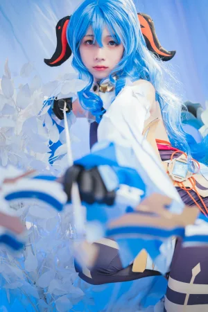 清青琴玖《甘雨》主题写真：25张全套美图