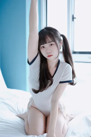 可可小白兔《體操服の女學生🐰》主题写真：28张全套美图