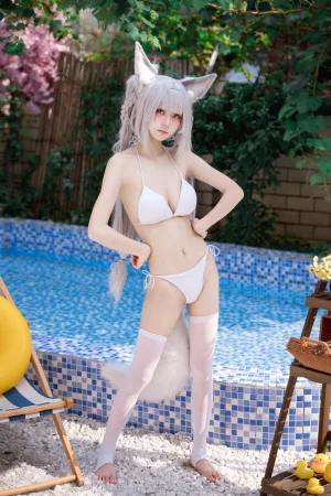 九柒喵《朝凪泳装》主题写真：29张全套美图