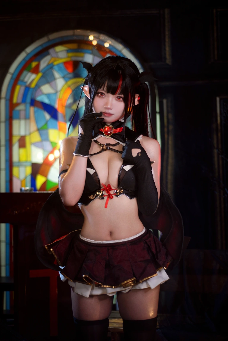 伊喵君《萝贝莉雅》主题写真：29张全套美图
