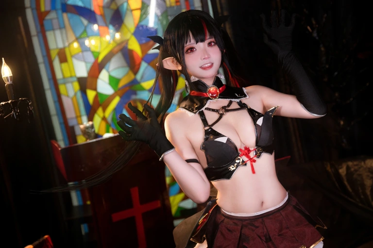伊喵君《萝贝莉雅》主题写真：29张全套美图
