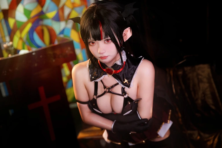 伊喵君《萝贝莉雅》主题写真：29张全套美图