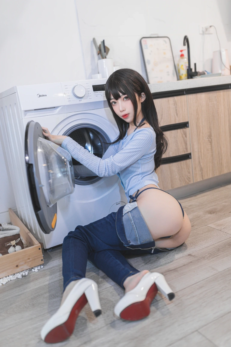 杏仁曲奇《吉他妹妹 2.0版》主题写真：41张全套美图