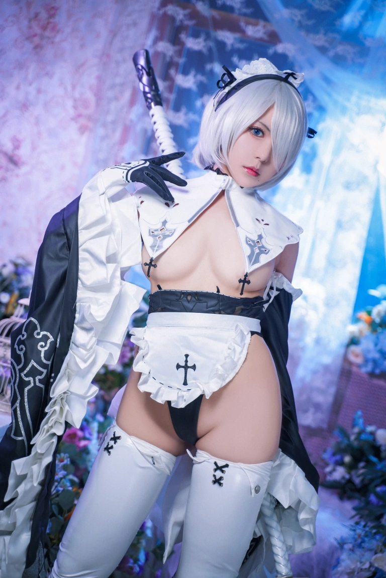 虎森森《2B女仆》主题写真：15张全套美图