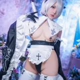 虎森森《2B女仆》主题写真：15张全套美图