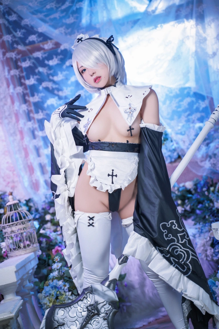 虎森森《2B女仆》主题写真：15张全套美图