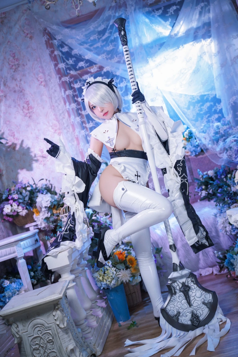 虎森森《2B女仆》主题写真：15张全套美图
