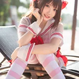 瓜希酱《岛村卯月 泳衣》主题写真：30张全套美图