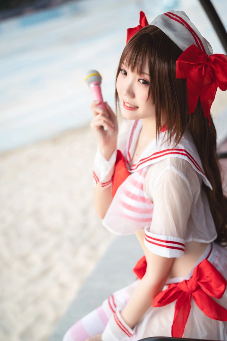 瓜希酱《岛村卯月 泳衣》主题写真：30张全套美图