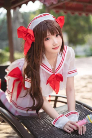 瓜希酱《岛村卯月 泳衣》主题写真：30张全套美图