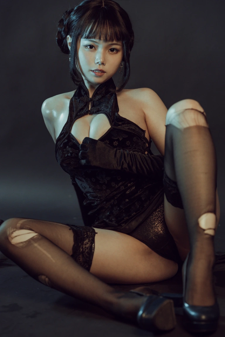 七月喵子《穿旗袍耍剑》主题写真：32张全套美图