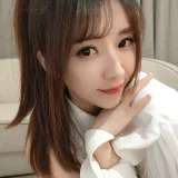 小女巫露娜《条纹提花白衬衣》主题写真：39张全套美图