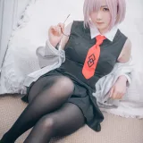 是本末末《玛修常服＆猫咪下着》主题写真：42张全套美图