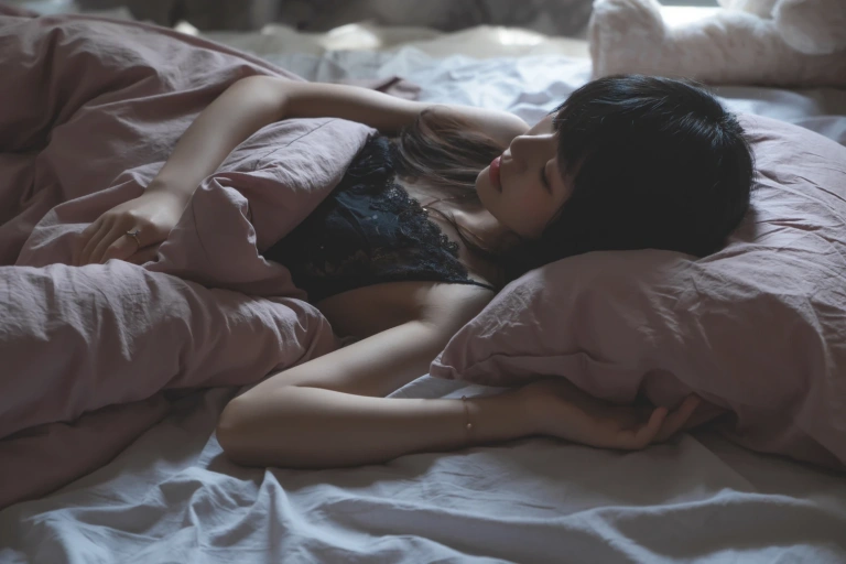 木棉棉《暮（黑裙×妹抖）（&桜桃喵）》主题写真：48张全套美图