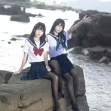 三無人型《水手服百合黑丝（&不呆猫）》主题写真：51张全套美图，含1个视频