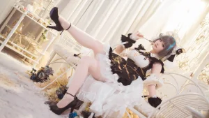屿鱼《碧蓝航线 柴郡》主题写真：54张全套美图