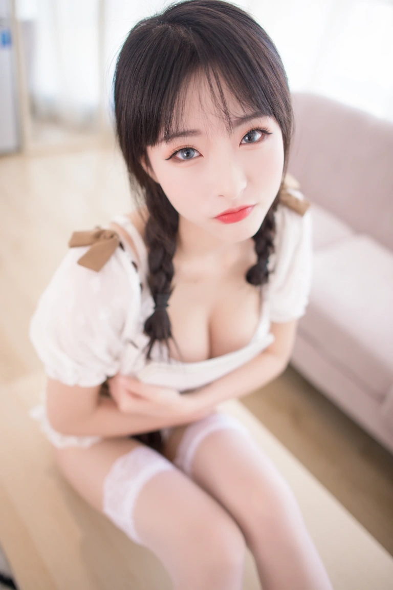清水由乃《七三复古》主题写真：57张全套美图