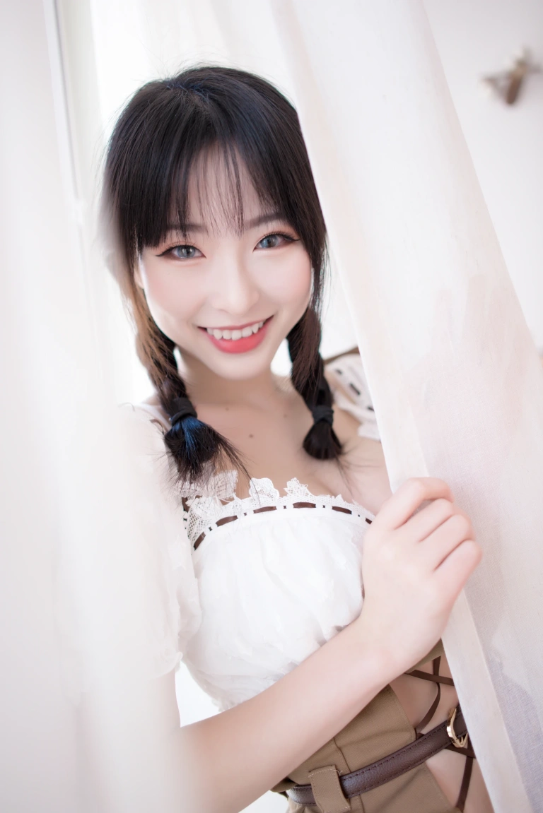 清水由乃《七三复古》主题写真：57张全套美图