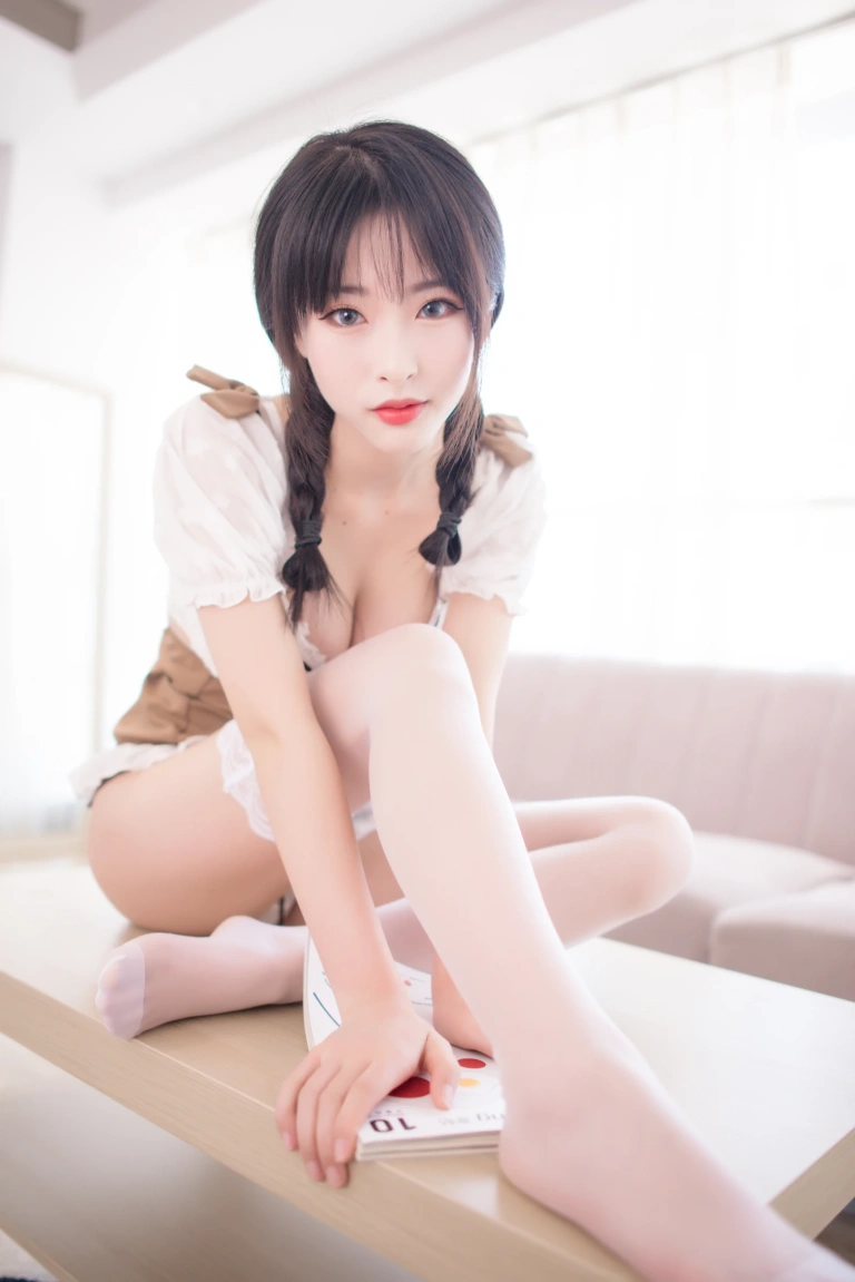 清水由乃《七三复古》主题写真：57张全套美图