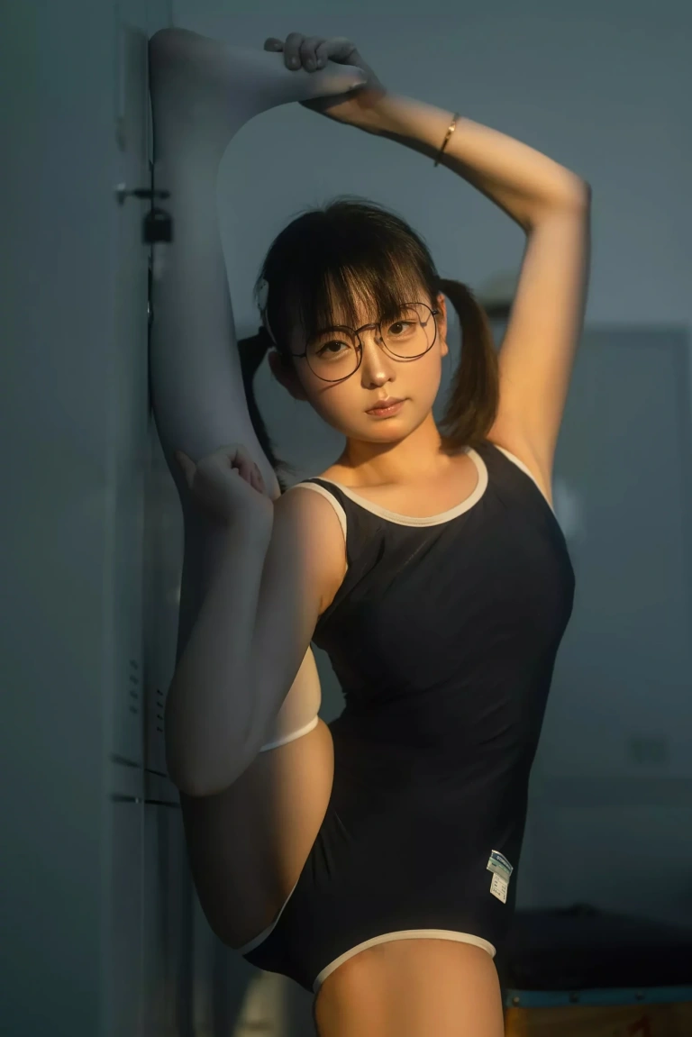 幼水铃衣《午间更衣室》主题写真：75张全套美图