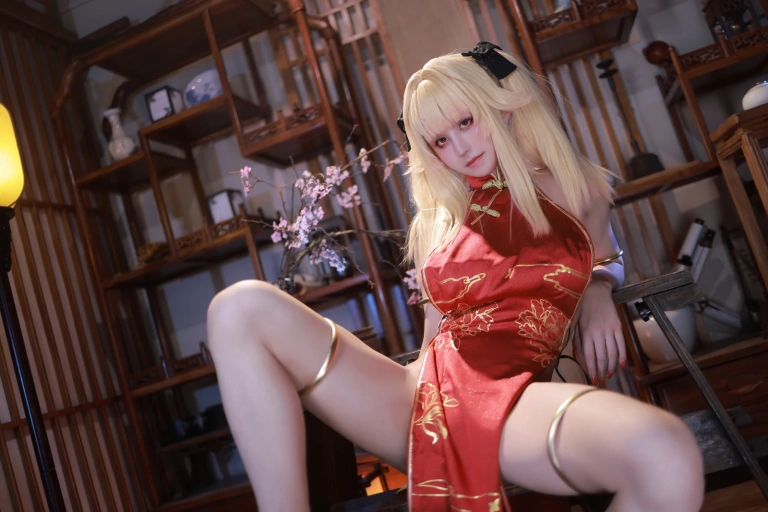 桜满三时《萌姬联合 旗袍》主题写真：83张全套美图