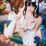 小野寺地瓜《小牛泳装》主题写真：9张全套美图