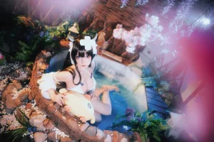 小野寺地瓜《小牛泳装》主题写真：9张全套美图