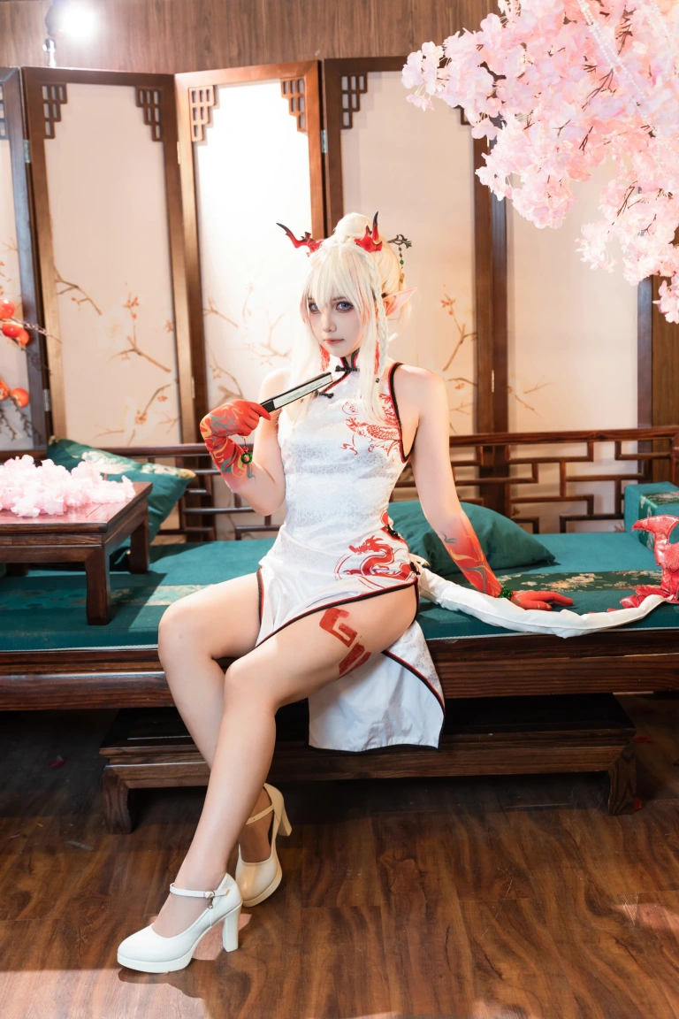 小和甜酒&阿呀被发现了Aya《年夕旗袍双人御守》主题写真：199张全套美图